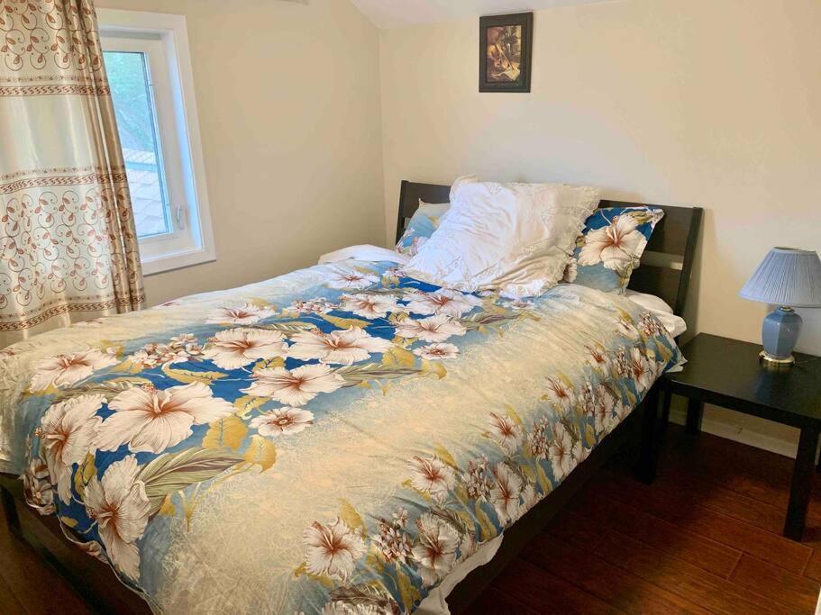 New & Cozy Niagara Getaway. 7 Mins From The Falls Exterior photo