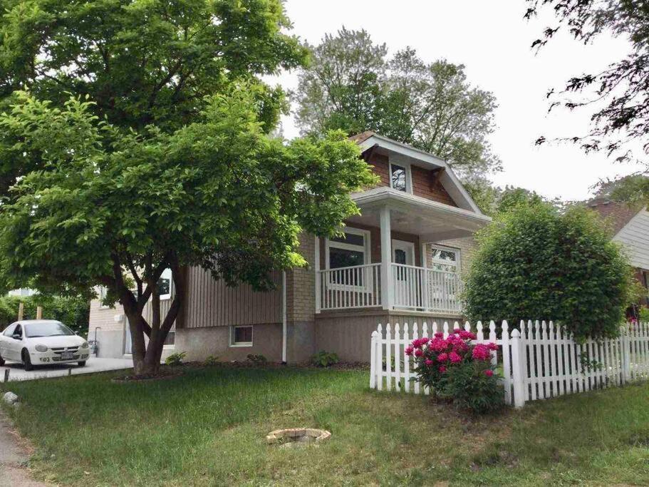 New & Cozy Niagara Getaway. 7 Mins From The Falls Exterior photo